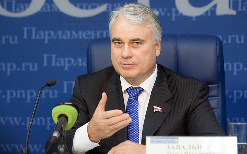 В РФ тарифы на электричество завышены на 20%, заявил глава комитета ГД