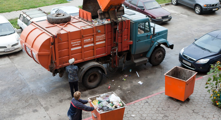Чистота требует средств: в России предложили вновь поднять тарифы на мусор