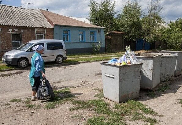 У дачников резко выросла плата за вывоз мусора. Почему и как ее снизить